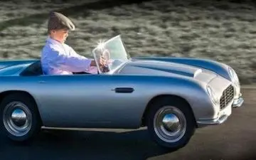 خودروی اسباب بازی 80 میلیونی+ عکس