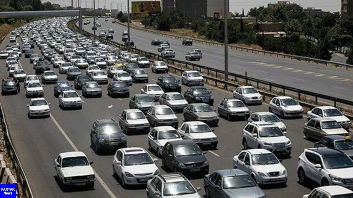 ترافیک در برخی مقاطع جاده چالوس سنگین است