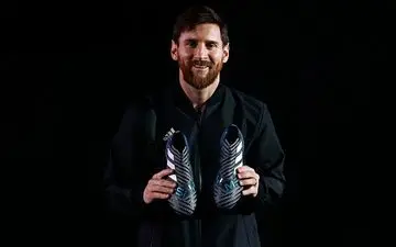 کفش‌های جدید مسی با پهپاد رسید +عکس