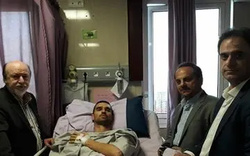 عیادت مسئولان باشگاه استقلال از پادووانی