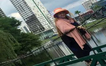 پوشش متفاوت بازیگر زن پر حاشیه در گرجستان