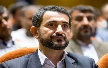 وفاداران به انقلاب پای کار نظام باشند