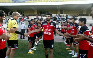 مهاجم سابق پرسپولیس وارد هلند شد
