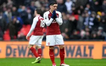 اوزیل دربی لندن را از دست می‌دهد