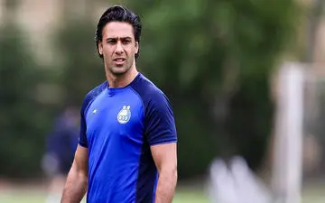  فرهاد به دنبال برطرف کردن مشکل خط حمله 