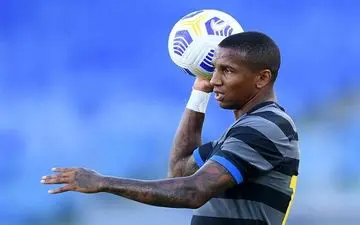 اشلی یانگ هم به ویروس کرونا مبتلا شد