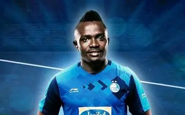 پیراهن شماره ۹۰ استقلال بر تن مهاجم سابق پرسپولیس