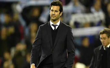 ستایش سولاری از گرت بیل