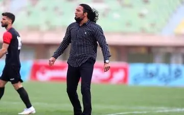 
سرمربی مس نوین: مگر می‌شود ۴۸ ساعت قبل از بازی، داور را تغییر بدهند؟
