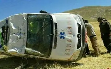 آمبولانس حامل مصدوم آتش گرفت