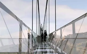 نخستین پل تمام شیشه‌ای ایران آماده افتتاح است