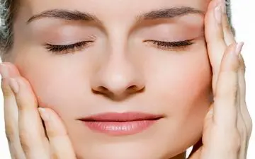 ۵ گام برای داشتن پوستی درخشان و طبیعی