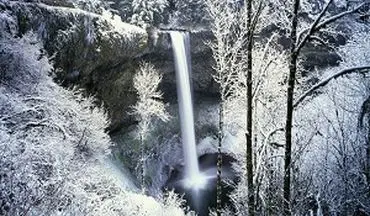 آبشار زیبا در روستای "میانده" + فیلم 