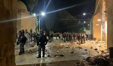 هجوم اشغالگران صهیونیست به مسجد الاقصی + فیلم