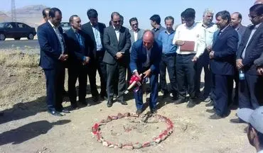 کلنگ افتتاح پروژه های آبخیزداری در شهرستان هرسین به زمین زده شد