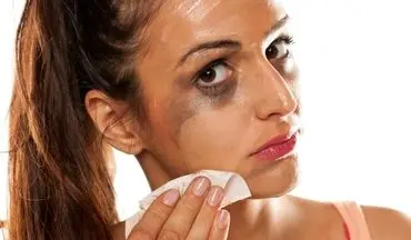 معایب و مزایای استفاده از دستمال مرطوب آرایشی