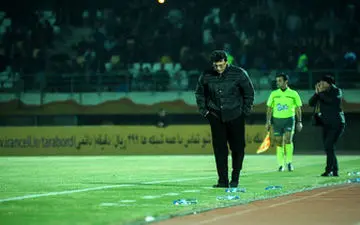  دفاع تمام قد سرمربی سابق استقلال از منصوریان