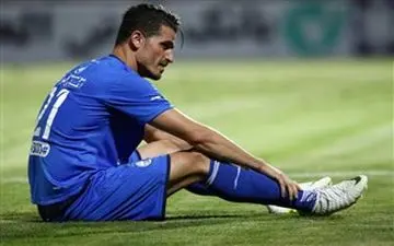  مدافع استقلال تا نیمه نهایی جام حذفی دور از ترکیب آبی ها