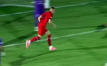 گل دوم تراکتور به هوادار + ویدئو