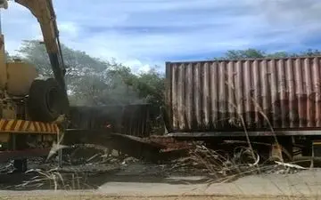 مرگ دردناک 17 مسافر در تصادف اتوبوس وکامیون 