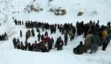  ۱۴ ‌کوله‌بر‌ گرفتار در برف ‌و کولاک سقز نجات یافتند ‌/ ‌مفقودی ۲۳ ‌کوله‌بر صحت ندا‌رد