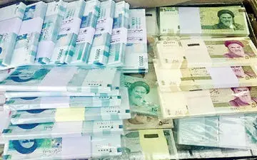 چرایی تغییر سود سپرده‌های بانکی؛ مردم با پولشان بیشتر طلا می‌خرند یا سهام؟ 