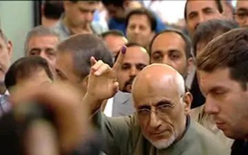 حضور میرسلیم برای شرکت در انتخابات + فیلم