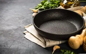 ظروف تفلون/ چرا نباید آن‌ها را بازسازی کرد؟