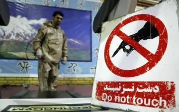 ضد عفونی کردن محل تمرینات بدنسازی بازیکنان مس کرمان(عکس)