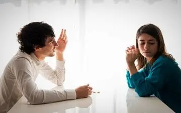 چرا زنان مردانی که عاشقشان هستند را ترک می‌کنند؟14 دلیل را بدانید