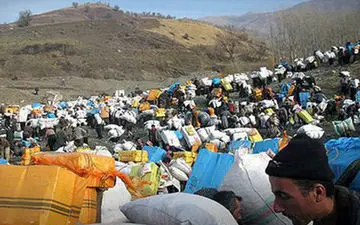 مرگ 2 کوله بر در اثر سقوط بهمن / یک نوجوان ناپدید شد 