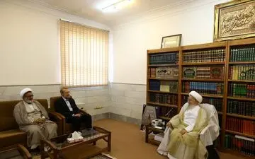  آیت الله مکارم شیرازی:
فکری برای گرانی ها در بودجه سال آینده کشور شود