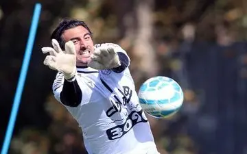 دروازه بان و خط دفاع استقلال برای بازی فردا مشخص شد