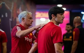 حرکت تکراری مورینیو با سردار آزمون در رم!
