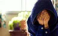 کدام پدر با دخترش این کار را میکند؟