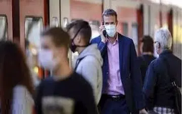 در وسایل نقلیه عمومی سکوت کنید