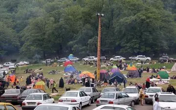 لاری: مردم برای رفتن به سفر چند ماه صبر کنند!