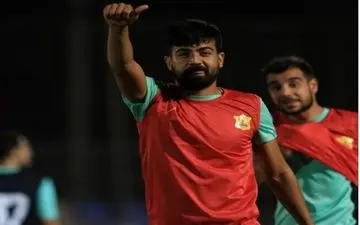 طلایی پوشان آبادان منتظر اوکی شدن بلیت سفر