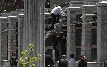 رد شایعه حضور تروریست زن در حمله به مجلس + فیلم