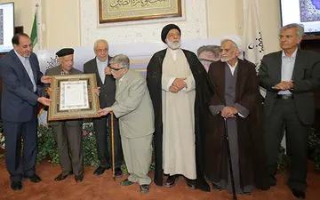 حکیمان باید حاکم باشند یا حاکمان باید حکیم باشند