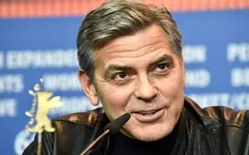 هدیه خاص و با ارزش آقای بازیگر به کودکان سوری