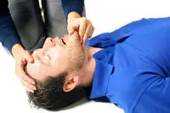 اصول کمک‌های اولیه در شرایط بحرانی را یاد بگیرید