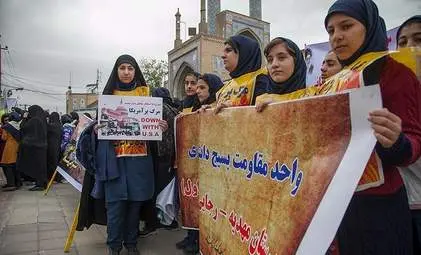 حضور پرشور مردم کرمانشاه در راهپیمایی روز دانش آموز به روایت تصویر