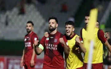 کاپیتان تیم لیگ برتری اخراج شد

