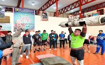 افتتاحیه مسابقات قویترین مردان نیروی زمینی ارتش جام سپهبد شهید قاسم سلیمانی در پادگان ابوذر
