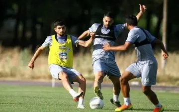 آقای خاص استقلال اسلحه پنهان مجیدی مقابل فولاد