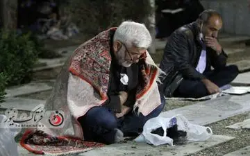 گزارش تصویری مراسم شب قدر در گلستان شهدای اصفهان 