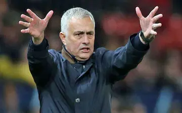 مورینیو:به زودی به یکی از پیشنهادات پاسخ مثبت خواهم داد