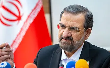 اقتصاد کشور از سیاست جدا شود/ضرورت فروش دلار نفتی به دیگر بانک‌ها