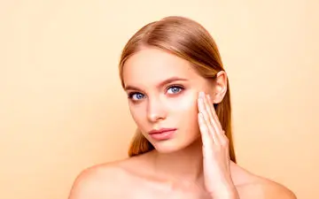 چگونه با روش‌های ساده و طبیعی جوانی خود را حفظ کنید؟| راز جوان ماندن خانم‌ها در این چند مورد ساده نهفته است
